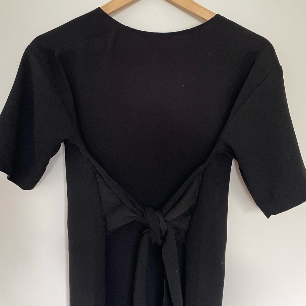 Perfect shortsleeve litte black dress from H&M